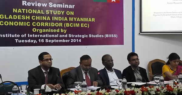 (second left) Ambassador Munshi Faiz Ahmad, Chairman, BIISS with Dr Khondaker Golam Moazzem, Additional Research Director, CPD.