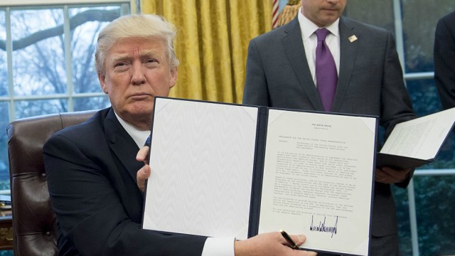 Donald Trump-withdraws-Trans-Pacific Partnership (TPP)